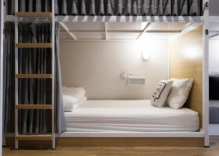Bed One Block Ostello