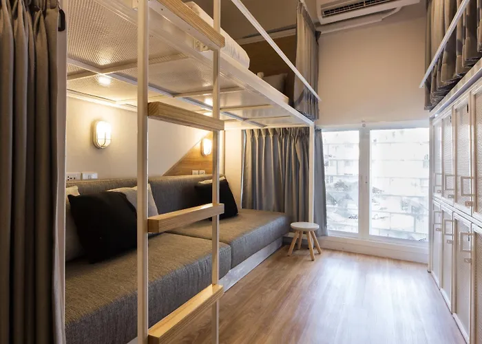 Bed One Block אכסניה