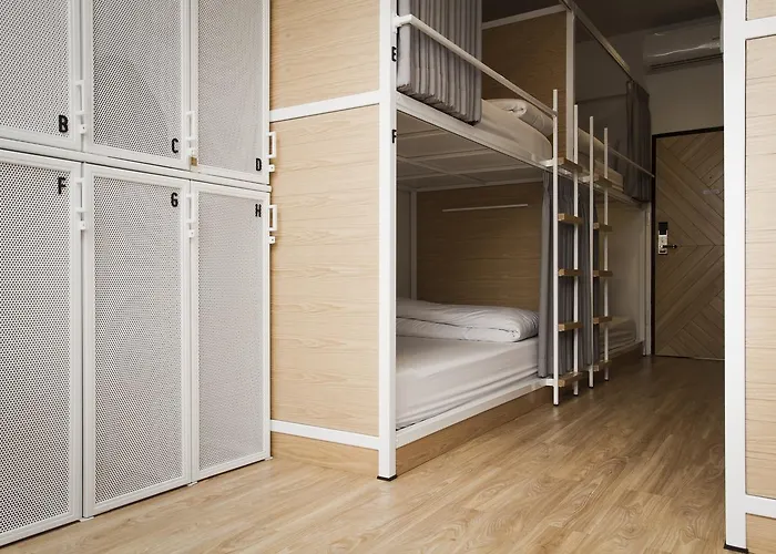 Bed One Block Ostello