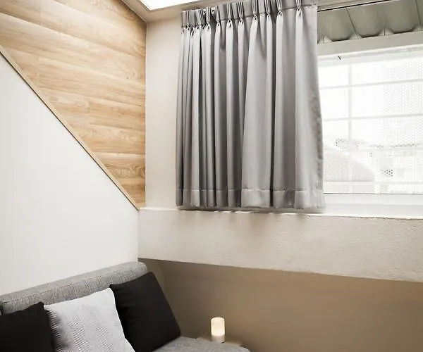 Bed One Block