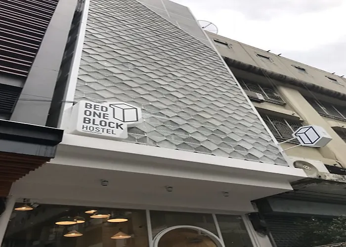 Bed One Block Ostello
